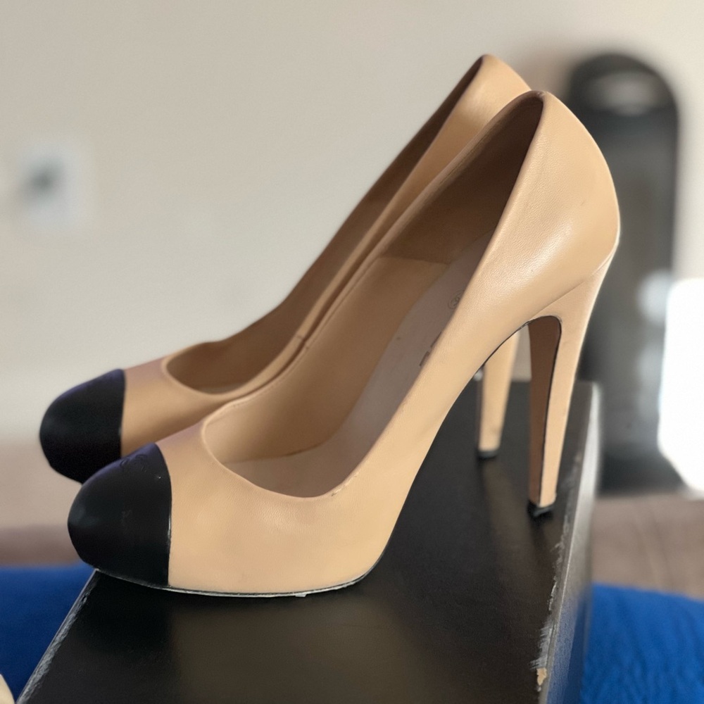 Elegant Black and Tan Women's Heels